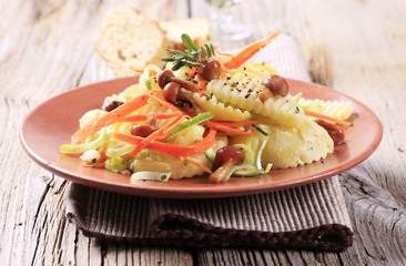 Potato and mushroom salad