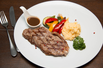 Sirloin steak and Grill vegetables