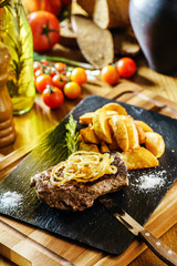 steak with potatoes