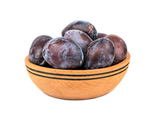 Plums in bowl