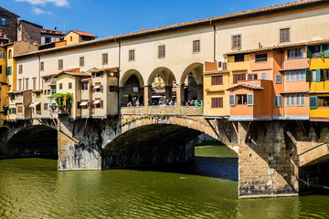 Fototapeta na wymiar Bridge Ponte Vecchio (1345) on Arno river in Florence, Italy.
