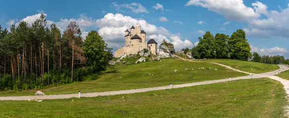 Zamek Bobolice panorama - obrazy, fototapety, plakaty