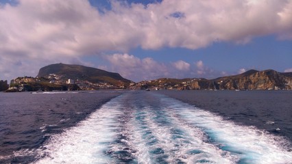 Naklejka premium Partenza dall'Isola di Ponza