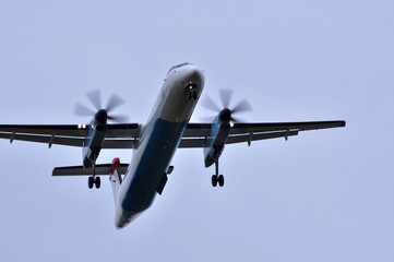 Flugzeug kurz vor der Landung