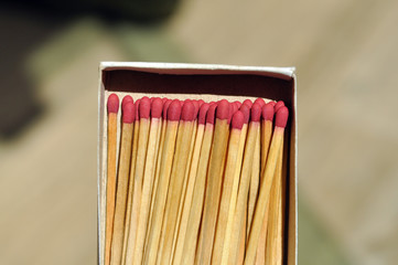 Match head in box