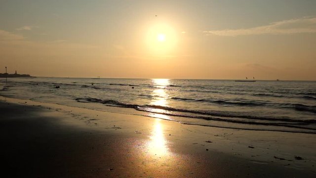 Spiaggia all'alba
