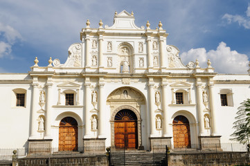 Fototapeta na wymiar Guatemala, View of San Jose cathedral in Antigua