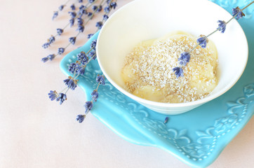 Yogurt with oat bran