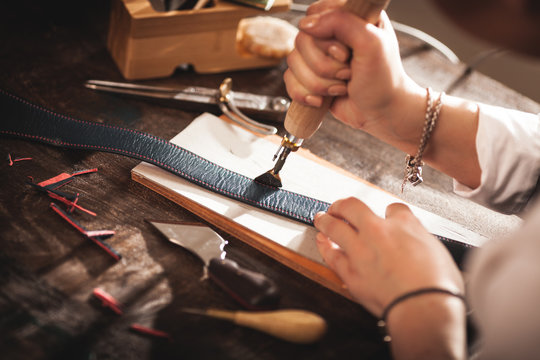 Leather Handbag Craftsman