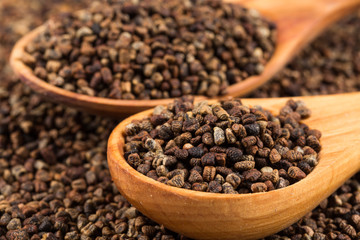 Decorticated cardamom seeds