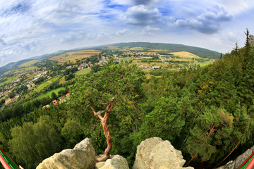 Panorama miasta Szczytna z platformy widokowej. © Stanisław Błachowicz