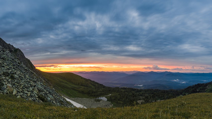 Obraz premium Sunset in mountain valley