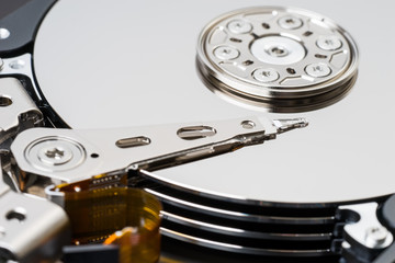 Hard disk drive