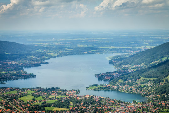Der Tegernsee in Bayern vom Wallberg aus