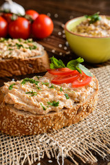 Spread with chicken meat, eggs, mustard, garlic and pepper