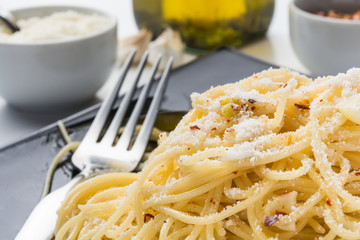 Spaghetti oglio e aglio