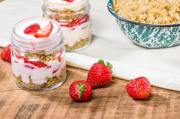 Oatmeal parfait with strawberries and cream