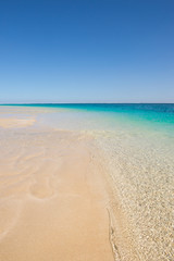 Fototapeta na wymiar Paradise tropical beach turquoise ocean