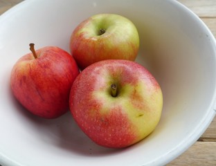 apples