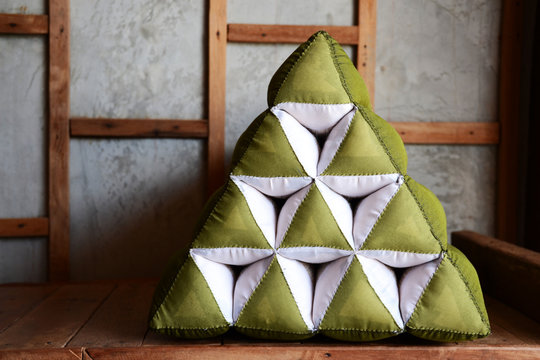 triangle pillow 