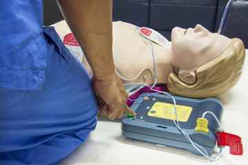 cpr and aed - obrazy, fototapety, plakaty