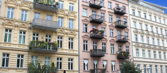 Fototapeta na wymiar Façades d'immeubles / Berlin (Allemagne)