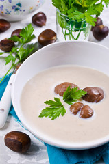 Cream soup of pureed chestnuts
