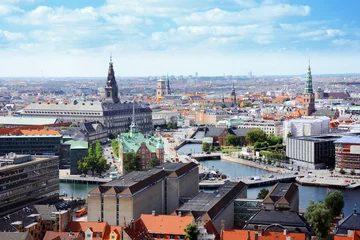 Foto auf Alu-Dibond Skyline von Kopenhagen mit Blick auf Schloss Christiansborg, Alte Börse und Nicolai-Kirche © Dan Race