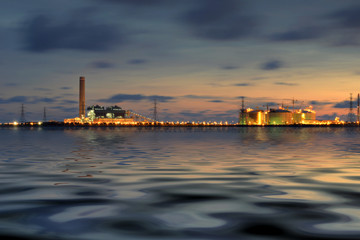 Obraz premium oil-refinery industry plant .