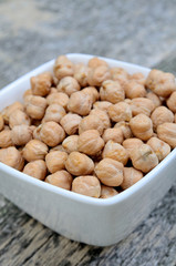 Chickpeas in a white ceramic bowl