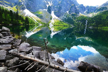  lake in  mountains