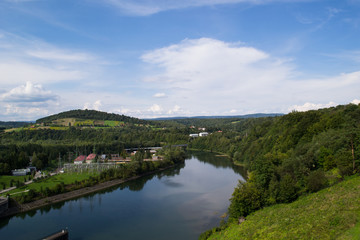 Tama - widok na rzekę © Senatorek