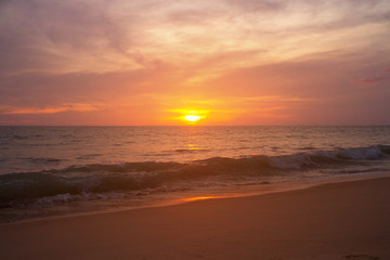 Fototapeta na wymiar Beautiful sunset on sea background
