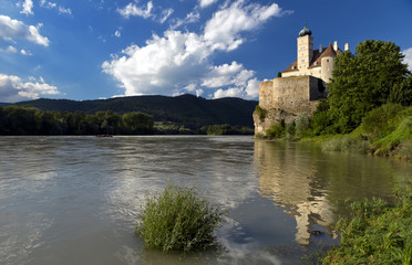Naklejka premium Schonbuehel castle, Danube river, Austria.