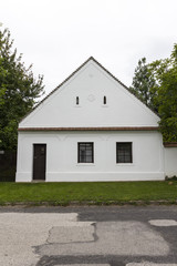 Fototapeta na wymiar Village house in Hungary