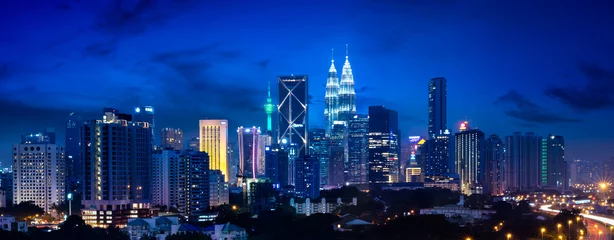 Crédence de cuisine en verre imprimé Kuala Lumpur Horizon de Kuala lumpur la nuit, Malaisie