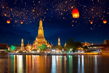 Crédence de cuisine en verre imprimé Bangkok Wat arun avec lanterne krathong, Bangkok Thaïlande