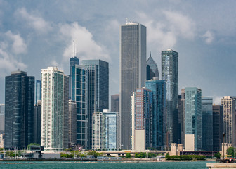Fototapeta na wymiar Chicago Skyline from Navy Pier