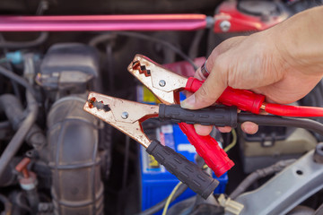 jumping the battery / charging car battery 