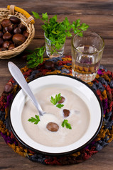 Cream soup of pureed chestnuts