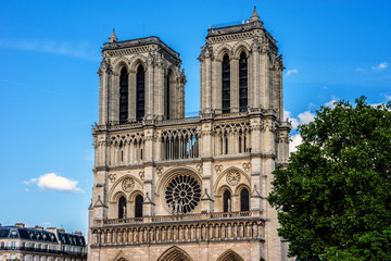 Naklejka na ściany i meble Cathedral Notre Dame (1163 - 1345) de Paris at sunset. France.