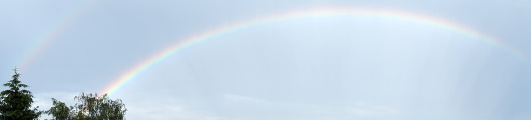 Arc en ciel au dessus de Montreuil Bonnin