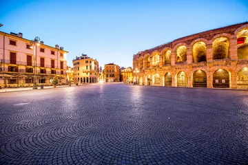 Zelfklevend Fotobehang Night view on illuminated Bra square with Arena in Verona city © rh2010