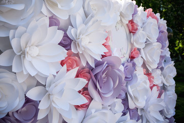 Obraz premium Luxury wedding decor. Paper flowers for wedding arch