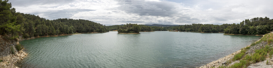 Fototapeta na wymiar La Cavayere lake