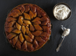 Banana rum tarte tatin