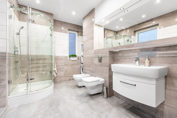 Perfect bathroom - spacious and functional - obrazy, fototapety, plakaty