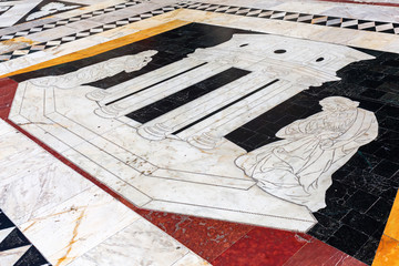 floor mosaic in front of the Siena Cathedral © Christian Müller