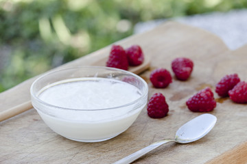 Yogurt and raspberries