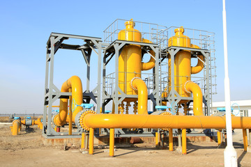 Oilfield equipment and pipeline